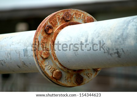 Rust steel water pipe