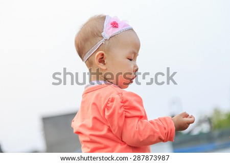 Asian girl play outdoor