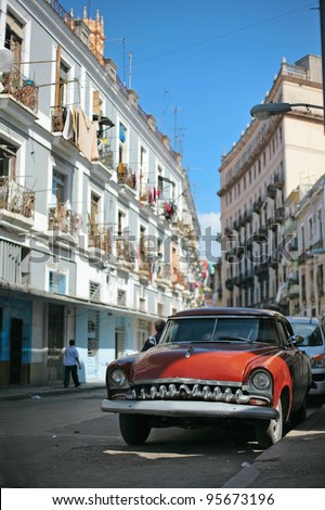 HAVANA - 27 MARCH: Vintage car in Cuba, Havana, March 27, 2007. October 2011, Cuban people finally got the right to trade on buying and selling cars. Ban on trade with cars was introduced in 1959.