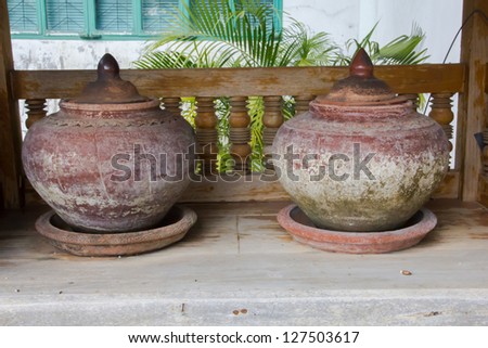 Clay pot on drinking water is the Thai way of life.
