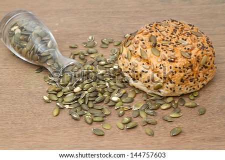 whole wheat bread with pumpkin seed