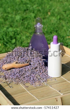 Cosmetic preparations from a lavender - essential oil and gel