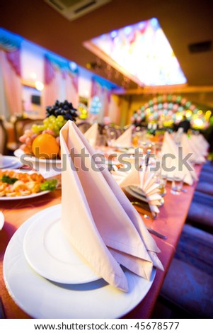 Restaurant Table before big Party begins
