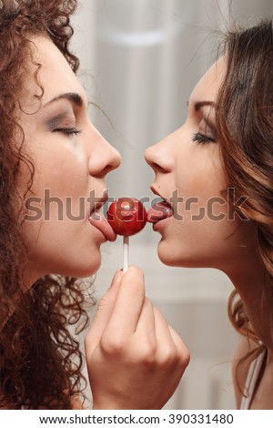 Tender lesbians