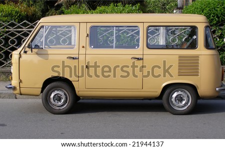 Vintage yellow sixties van transport