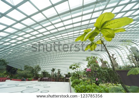 SINGAPORE - NOV 05 : Enormous Conservatory \