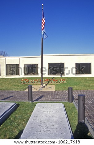 DECEMBER 2004 - Grave site of President Harry S. Truman, Independence, MO