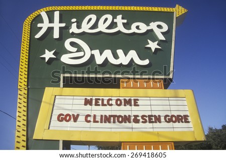 Welcome Clinton/Gore sign on the 1992 Buscapade campaign tour in Texas