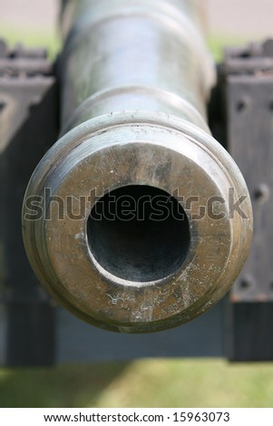 Close up of the Business End of a Revolutionary War cannon at the Saratoga National Historical Park