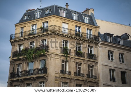 Traditional style apartment buildings in Paris