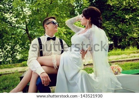 unusual wedding photos with humor