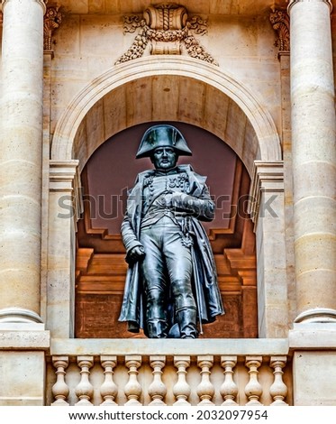 Napoleon Statue Courtyard Les Invalides Paris France.  King Louis IV created church 1670. Invalides became a large military muesum with tombs military figures, including Napoleon 1 Photo stock © 