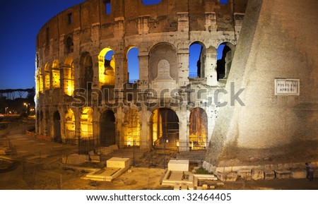 Love in the Ruins, Colosseum Lovers, Night Rome Italy