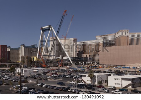LAS VEGAS - MARCH 5: The High Roller on March 5, 2013  in Las Vegas. The main hub of the high roller is lifted into place.