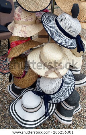 Retro vintage fashion women\'s hats in a shop display