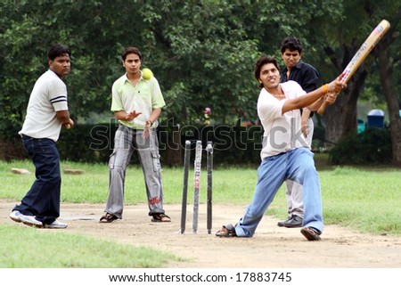 NEW DELHI, INDIA - 16 July: A group of university students in New Delhi during training at the cricket on July 16, 2008.