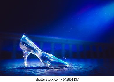 3d Render Glass Slipper On Castle Stock Illustration 642851137 ...