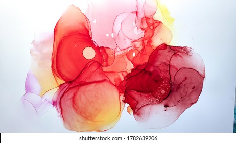 Alcohol ink. Orange Effect. Red Marble Artwork. Yellow Watercolor Fluid. Contemporary Decoration. Abstract Ethereal Paint. Pink Liquid Texture. Graphic Subtle Flow. Orange Alcohol ink.