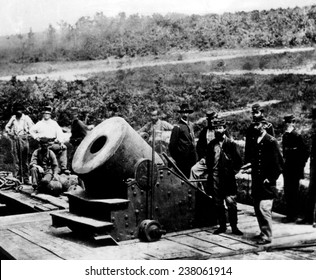 The American Civil War Union Soldiers Surrounding The Dictator A 13-inch Siege Mortar Cannon