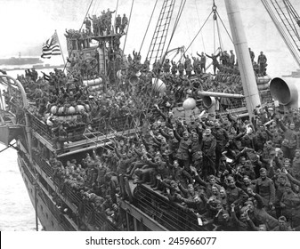 American troop ship, Agamemnon, arriving in Hoboken, N.J. after the end of WWI. Ca. 1919. - Powered by Shutterstock