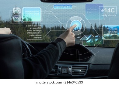 Augmented reality technology implemented as a virtual intelligent assistant in a car. Virtual Reality Project.