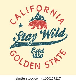 California vintage typography, grizzly Bear grunge print, Design for t-shirt. Golden State Clothing emblem. 