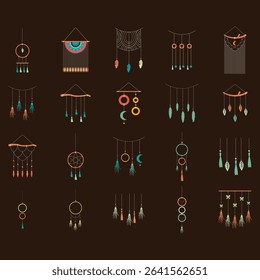 Colección de diversos diseños de colgantes de pared.  Los colgantes presentan una variedad de Formas, colores y patrones, incluidos atrapasueños, plumas, borlas y Formas geométricas.  