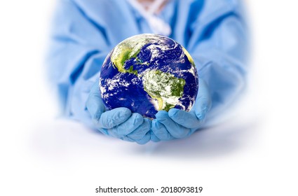 Earth In Hand Doctor. Green Planet On Hand Scientist. Save Of Earth. Protecting The World From Covid 19 Virus. Environment Concept. Elements Of This Image Furnished By NASA