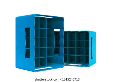 empty plastic box 3d render on white no shadow