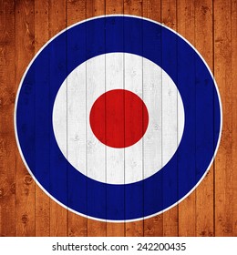 English Mod Target And Wood Background