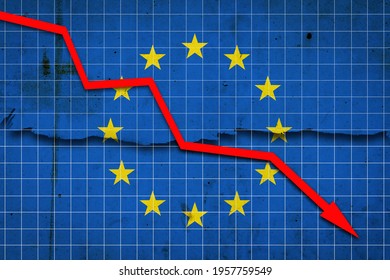 Fall Of The European Union Economy. Recession Graph With A Red Arrow On The European Union Flag. Economic Decline. Decline In The Economy Of Stock Trading. Downward Trends In The Economy. Business