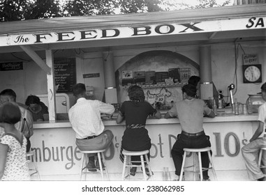 The Feed Box, Scene At Buckeye Lake Amusement Park, By Ben Shahn, Near Columbus, Ohio, Summer, 1938.