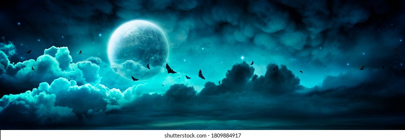 Notte di Halloween - Luna spettrale nel cielo nuvoloso con pipistrelli - Contiene illustrazione 3d
