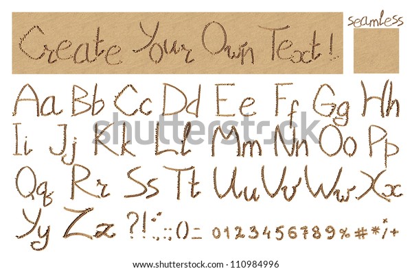 白い背景に手書きのアルファベット 記号と数字 白い背景 シームレスな湿った砂地模様の文字が刻まれ 砂の上に自分のメッセージを簡単に作成できます の イラスト素材