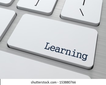 Aprendizaje - Concepto Educativo. Botón en el teclado de computadora moderno. Representación 3D. Ilustración de stock