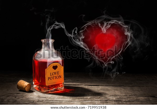 ラブポーションは瓶の中で赤い この不老薬の香りは 煙の中から蒸発し 心臓のシンボルを引き出す バレンタインデー 3dレンダリング のイラスト素材