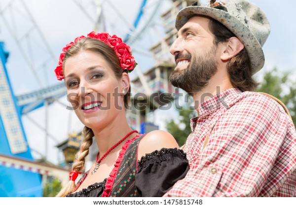 Man Woman Bavarian Tracht On Oktoberfest Stock Illustration