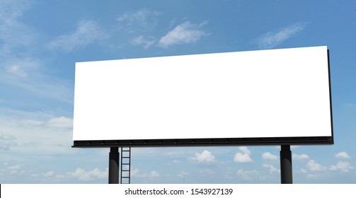 mock up blank billboard on blue sky background. 3d rendering