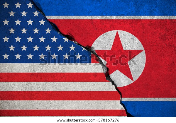 壊れたレンガ壁の北朝鮮国旗と 半米国の国旗 危機的なトランプの大統領 核原子爆弾リスク戦争のコンセプトの北朝鮮 のイラスト素材