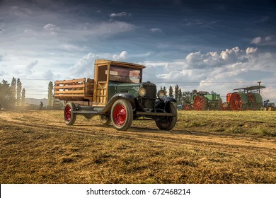Old Farm Truck Images Stock Photos Vectors Shutterstock