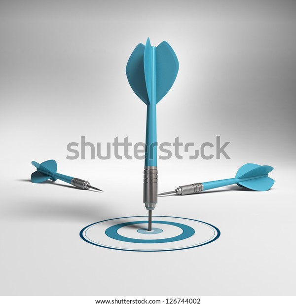 的に当たる一本の矢は青い 目標に達しないダーツが他に2つある ビジネスコンセプト のイラスト素材