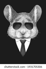 Portrait Mouse in suit