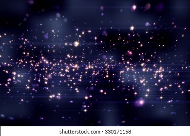 Cercles lumineux violets et brillants sur fond noir : illustration de stock