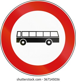 Какие знаки в автобусе. Bus знак. Знак автобуса на синем фоне. Знак автобусная остановка. P+ автобус знак.