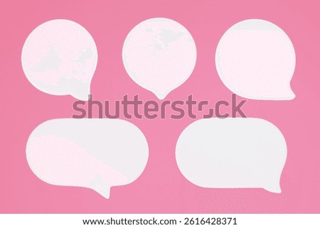 Set of 3D speech bubble icons isolated on pink background. Empty text bubbles in various shapes. Social media chat message icon, comment, dialogue balloon. 3D pastel icon set. 3D Illustration
