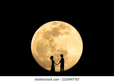 Silhouette Couple Staring Full Moon Kissing Stock Illustration ...