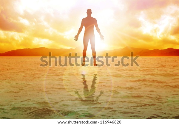 水面に浮かぶ人の姿のシルエットイラスト のイラスト素材