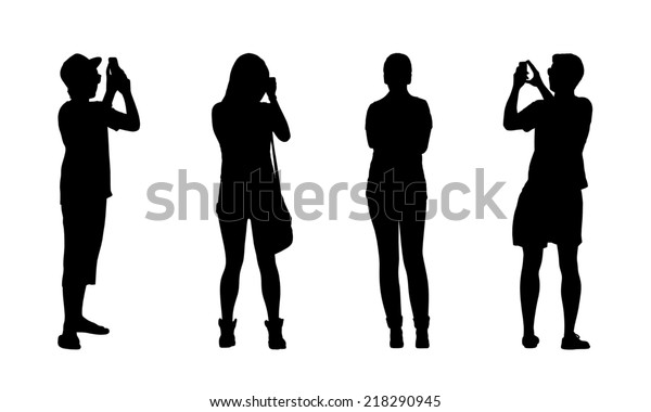 普通の10代の女の子と男の子が異なる姿勢で屋外に立ち 正面と背景に立つシルエット のイラスト素材