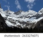 Snow performance. Snow on the mountaintop.