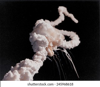 Space Shuttle Challenger Disaster. Space Shuttle Exhaust Plumes Entwined Around A Ball Of Gas After A Few Seconds After The Explosion Caused By Ruptured O-rings. Jan. 28, 1986.